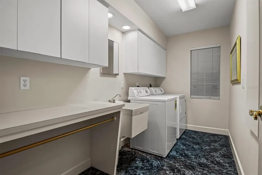 1142 Longwood Oaks Boulevard Lakeland FL 33811