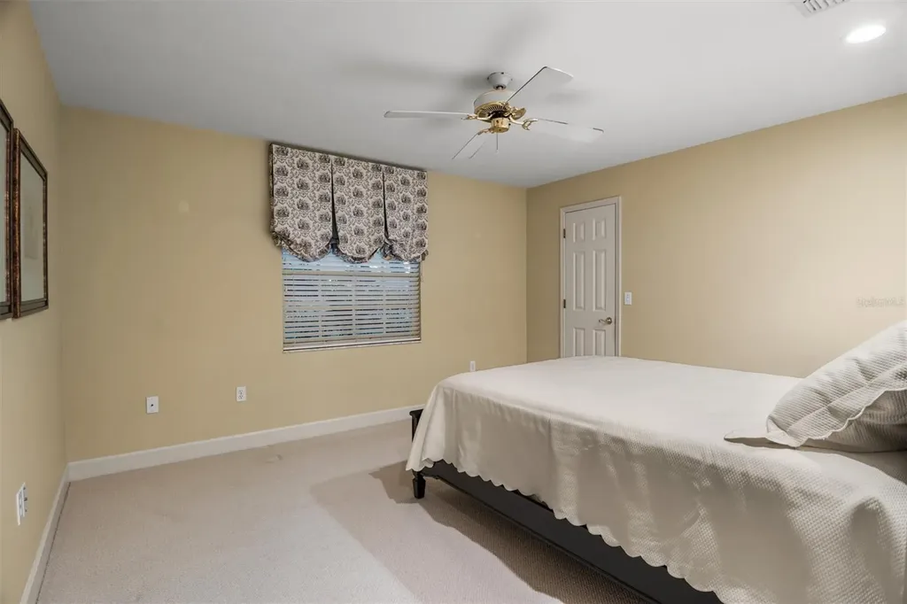 1142 Longwood Oaks Boulevard Lakeland FL 33811