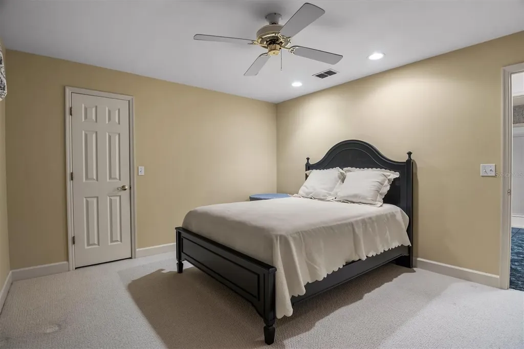 1142 Longwood Oaks Boulevard Lakeland FL 33811