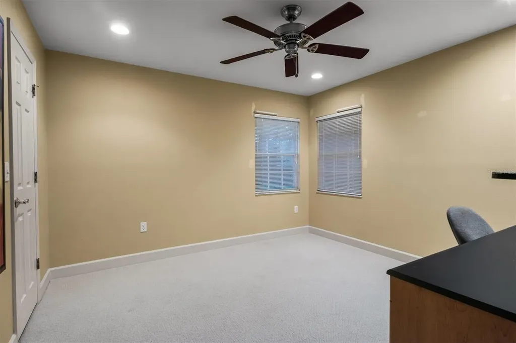 1142 Longwood Oaks Boulevard Lakeland FL 33811