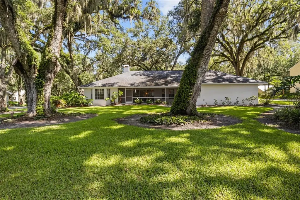 1142 Longwood Oaks Boulevard Lakeland FL 33811