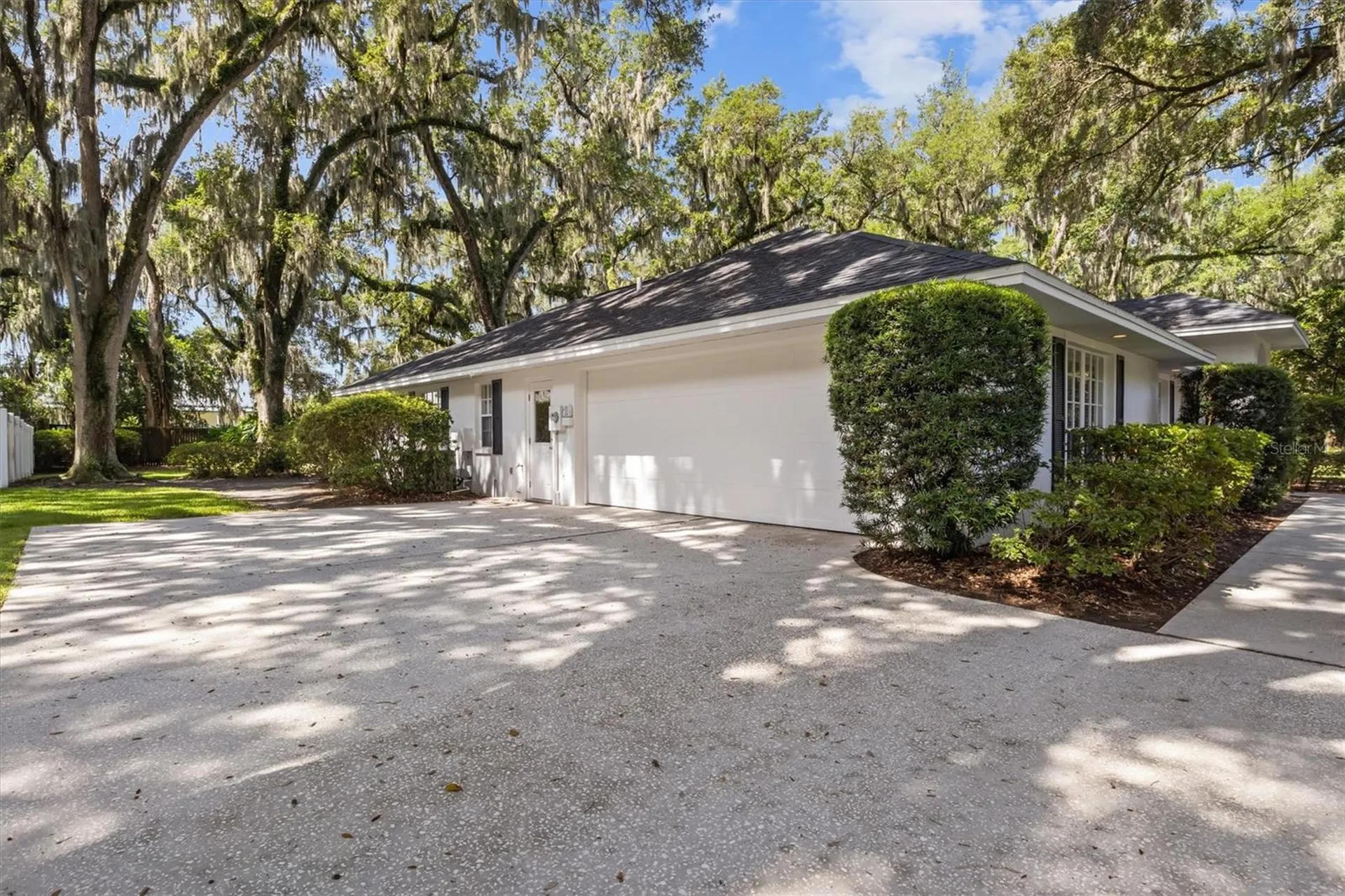 1142 Longwood Oaks Boulevard Lakeland FL 33811