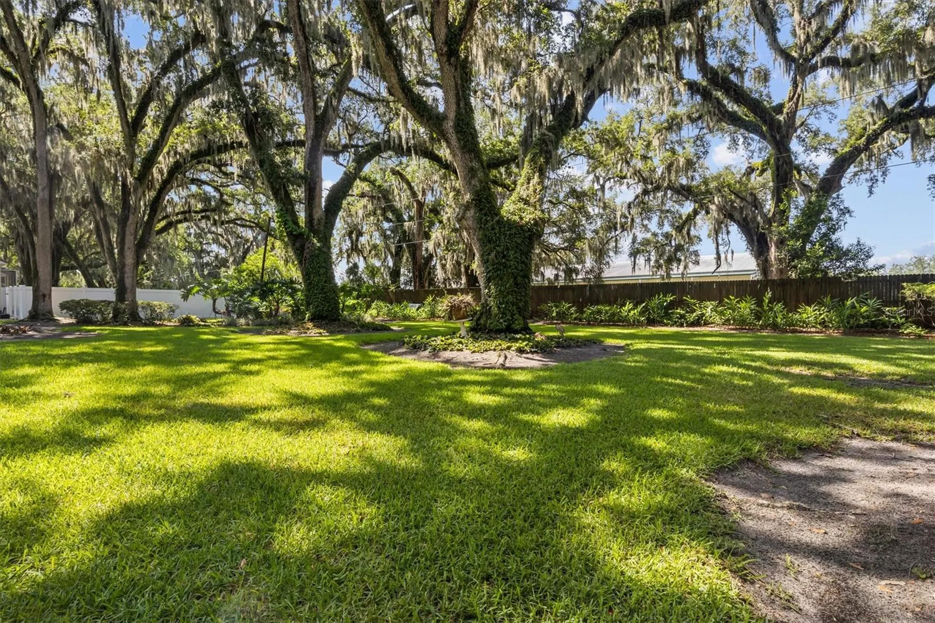 1142 Longwood Oaks Boulevard Lakeland FL 33811