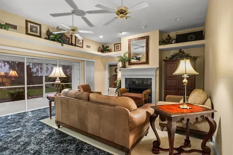 1142 Longwood Oaks Boulevard Lakeland FL 33811