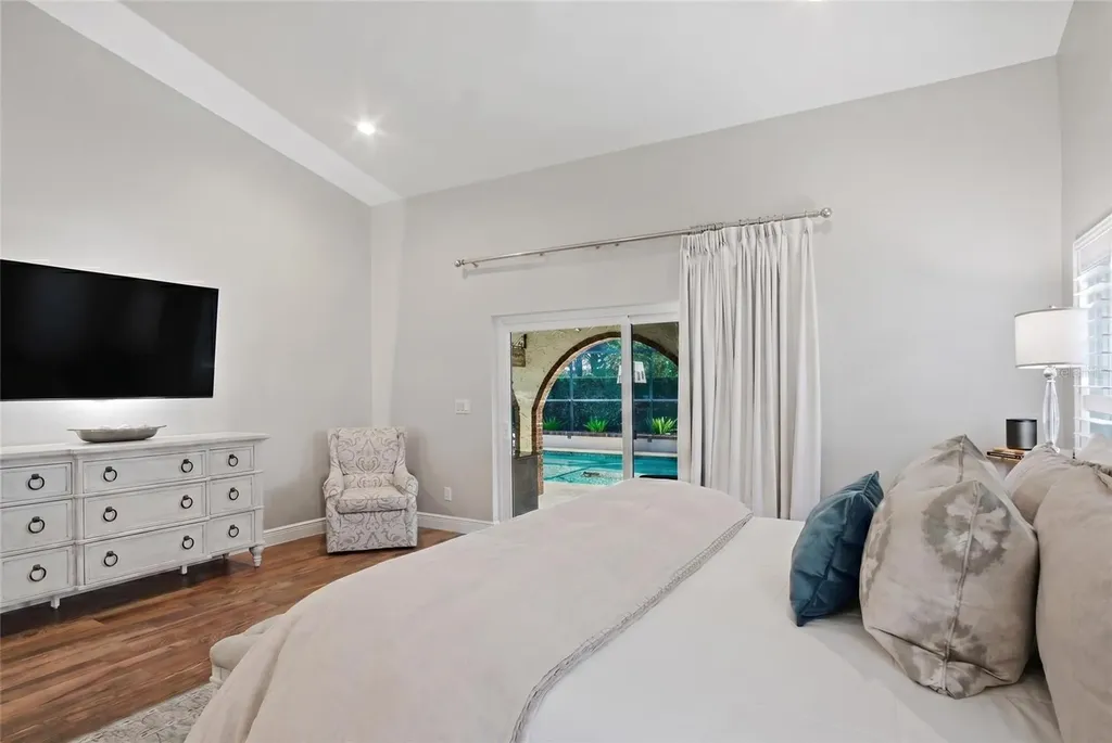 1063 Whispering Point Casselberry FL 32707