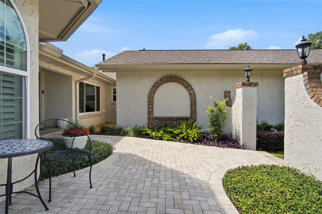 1063 Whispering Point Casselberry FL 32707