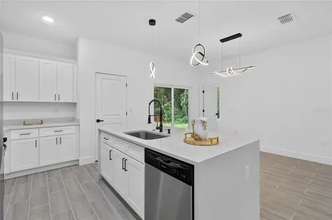 881 W Wisconsin Avenue Orange City FL 32763