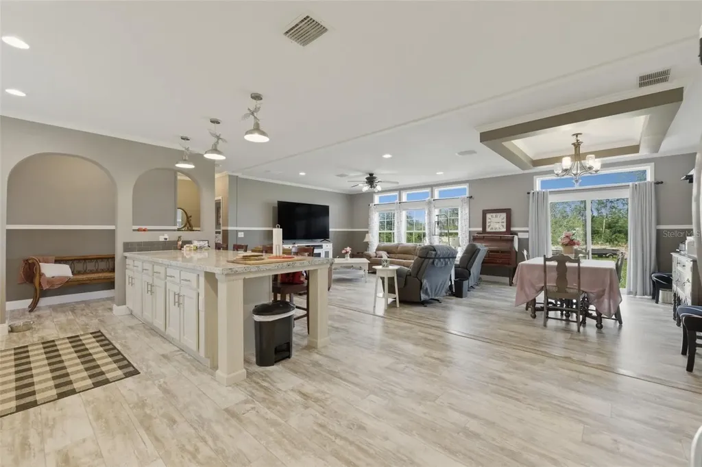 498 Quail Hollow Boulevard Chipley FL 32428