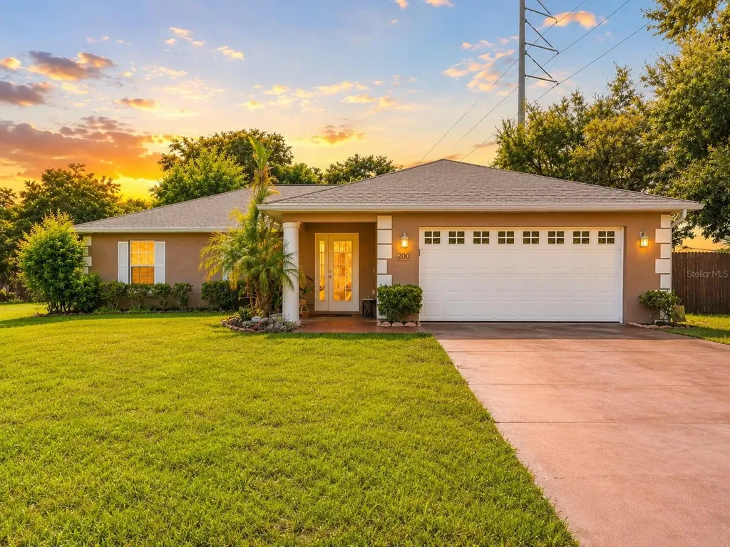 200 Waters Edge Drive Leesburg FL 34748