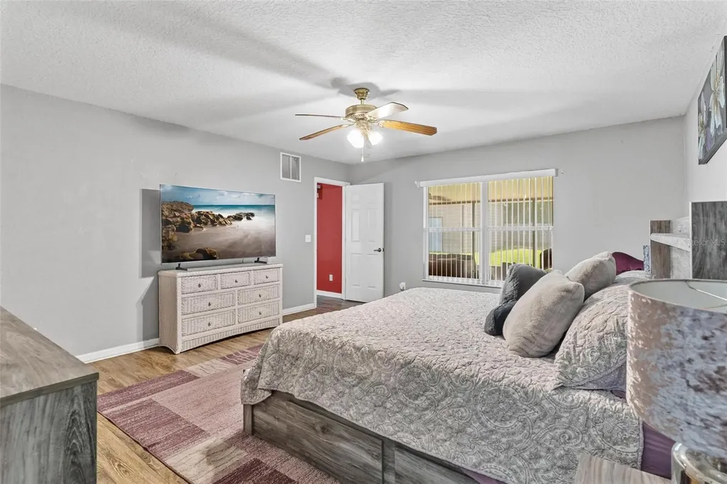 200 Waters Edge Drive Leesburg FL 34748