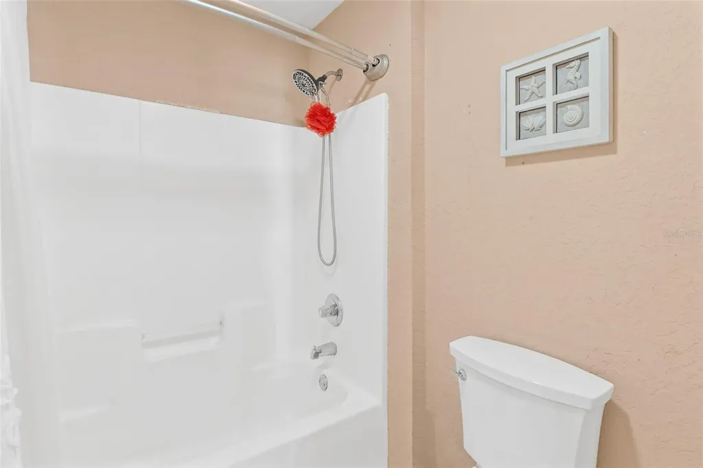 200 Waters Edge Drive Leesburg FL 34748