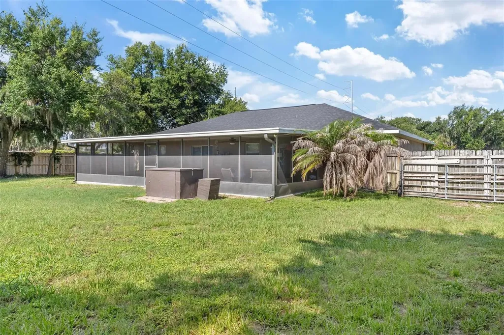 200 Waters Edge Drive Leesburg FL 34748