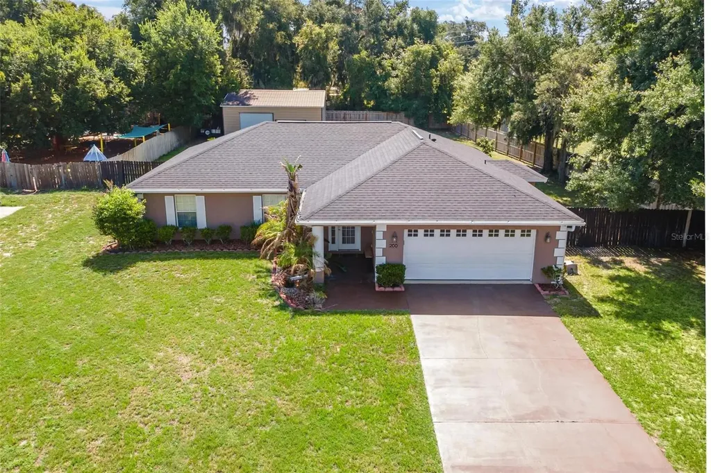 200 Waters Edge Drive Leesburg FL 34748