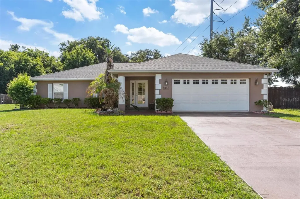 200 Waters Edge Drive Leesburg FL 34748