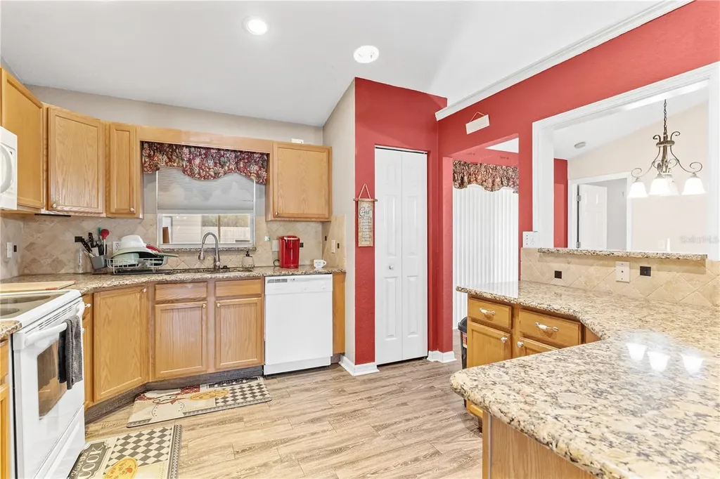 200 Waters Edge Drive Leesburg FL 34748