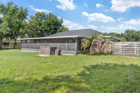200 Waters Edge Drive Leesburg FL 34748
