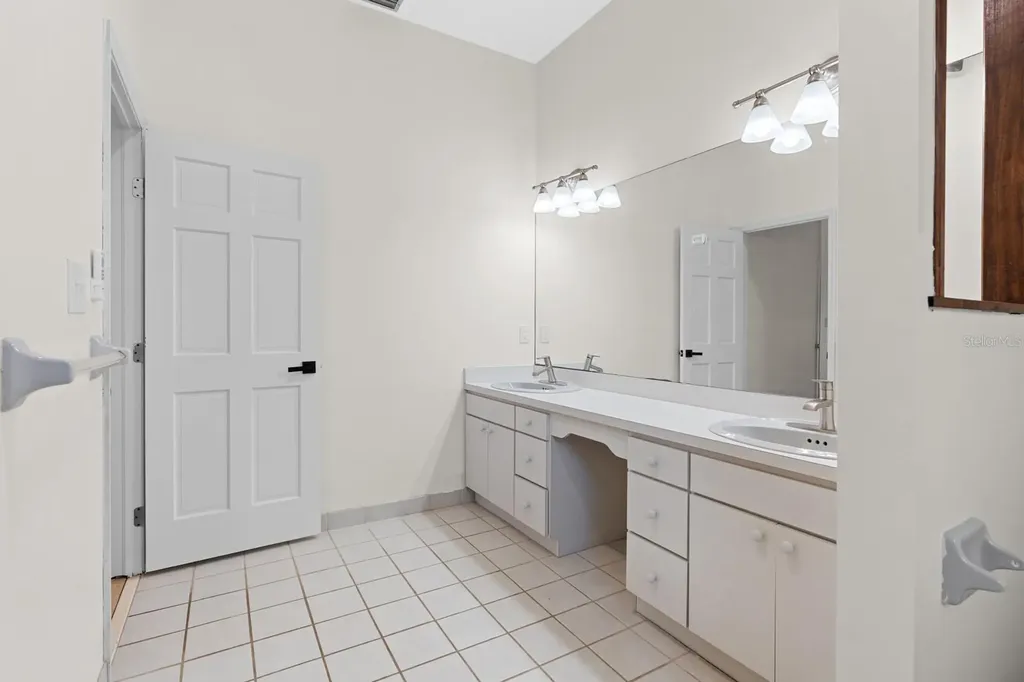 512 Caulder Park Road Seffner FL 33584