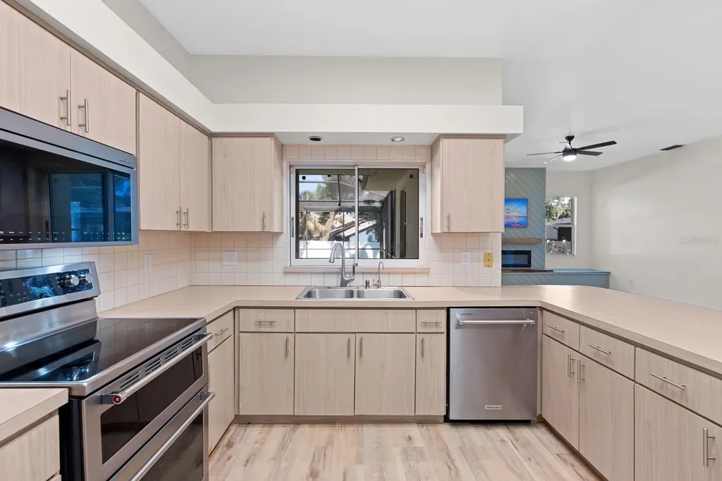 512 Caulder Park Road Seffner FL 33584
