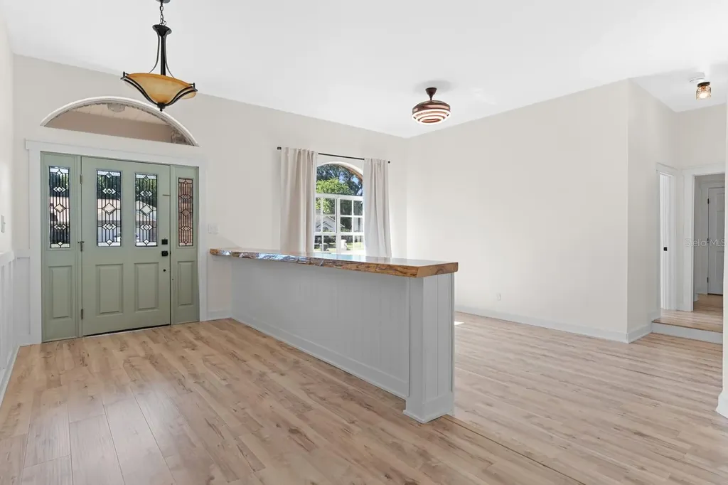 512 Caulder Park Road Seffner FL 33584