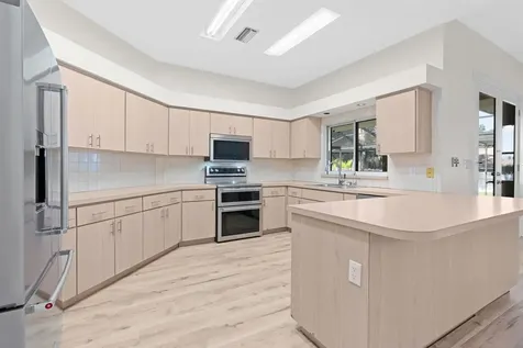 512 Caulder Park Road Seffner FL 33584