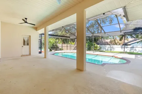 512 Caulder Park Road Seffner FL 33584