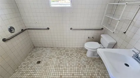 15 Villa Evangelina Manati PR 00674