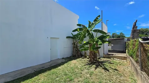 15 Villa Evangelina Manati PR 00674