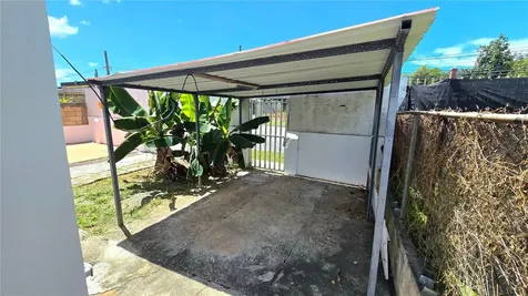 15 Villa Evangelina Manati PR 00674