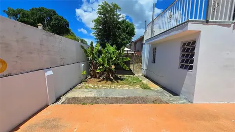 15 Villa Evangelina Manati PR 00674