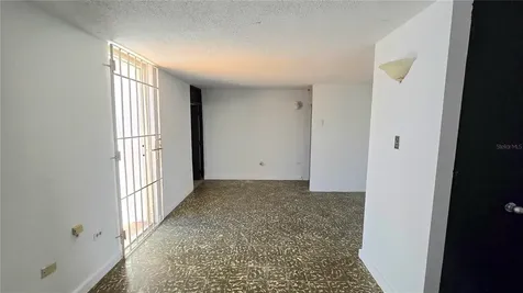 15 Villa Evangelina Manati PR 00674