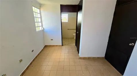 15 Villa Evangelina Manati PR 00674
