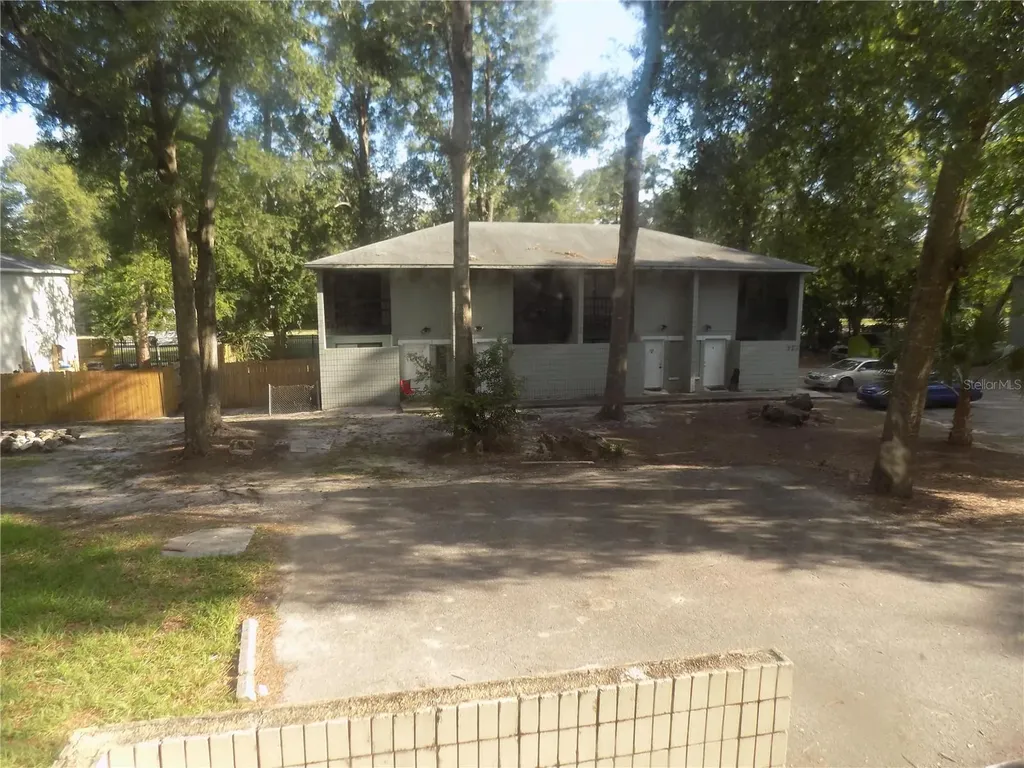 713 SW 69 Street Gainesville FL 32607