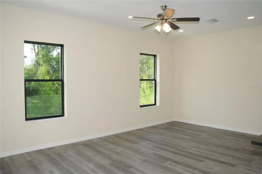 4341 Cambio Gardens Court Tampa FL 33610