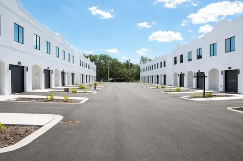 4341 Cambio Gardens Court Tampa FL 33610