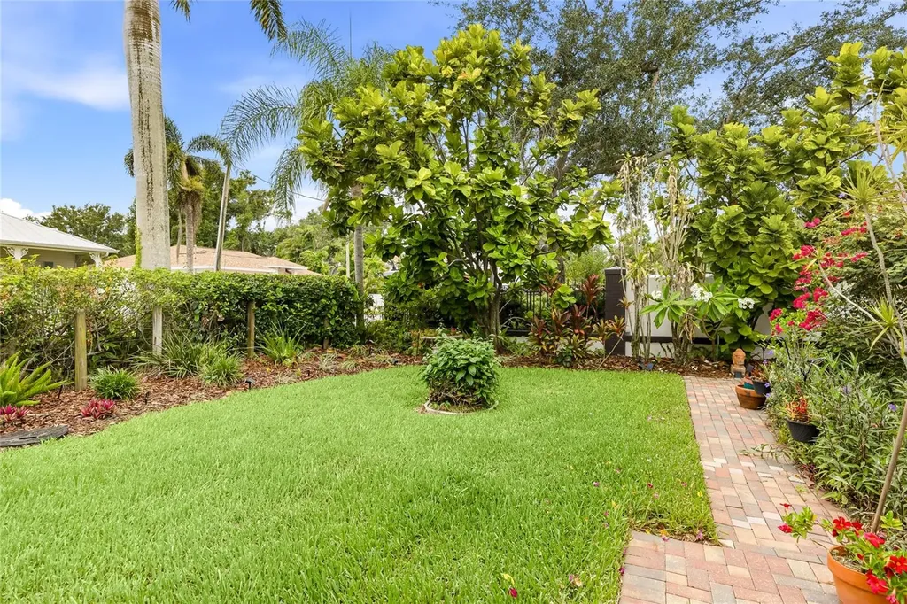 1625 1st Avenue E Bradenton FL 34208