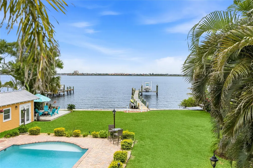 1625 1st Avenue E Bradenton FL 34208
