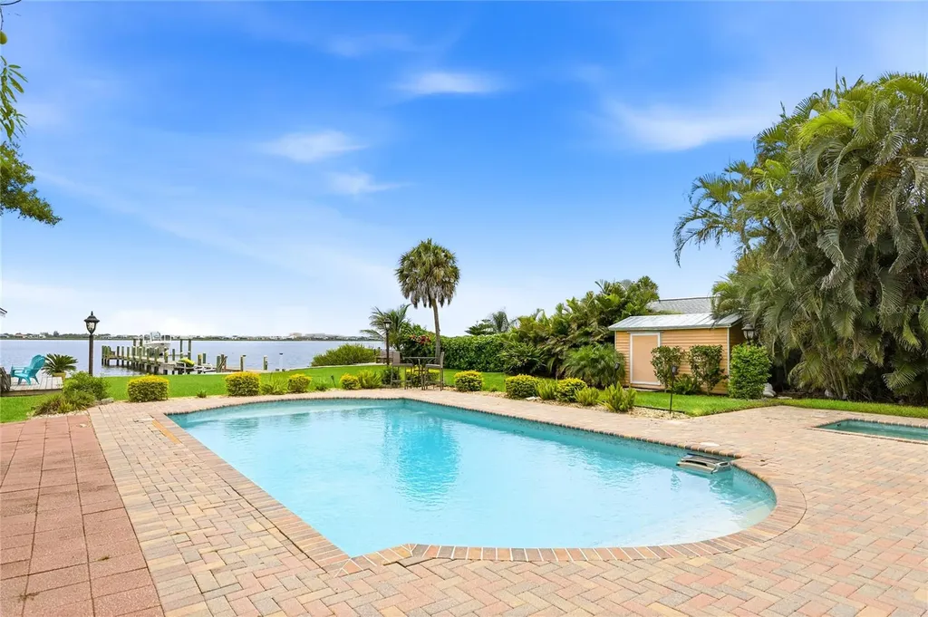 1625 1st Avenue E Bradenton FL 34208