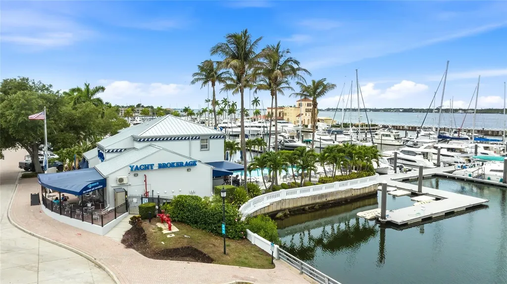 1625 1st Avenue E Bradenton FL 34208