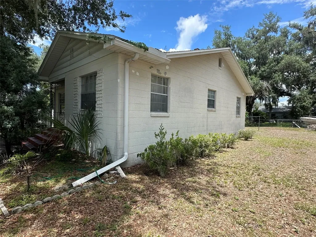 808 N Johnson Street Plant City FL 33563