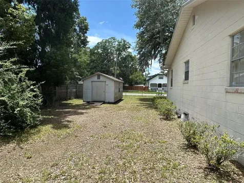 808 N Johnson Street Plant City FL 33563
