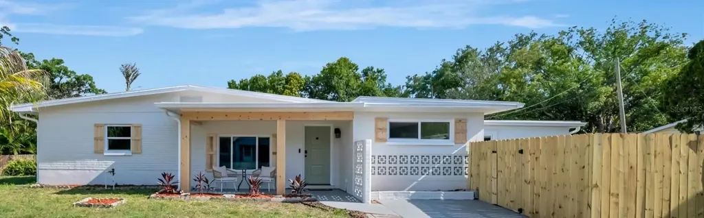 2600 40th Avenue N St Petersburg FL 33714