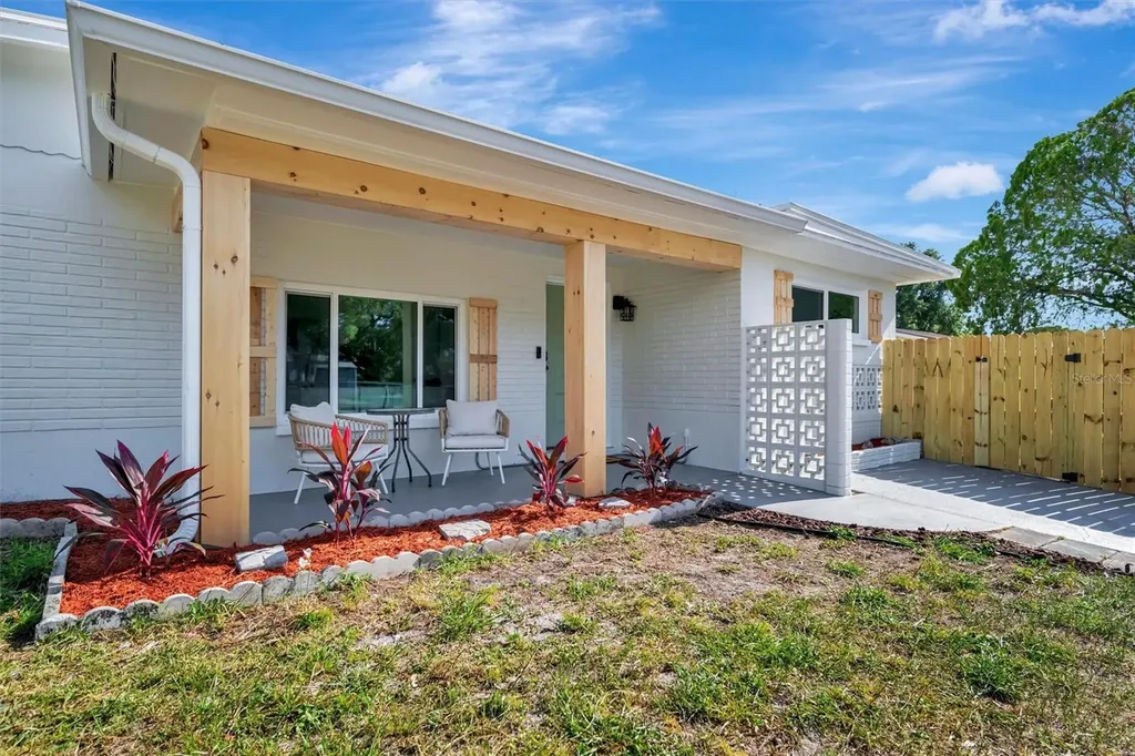 2600 40th Avenue N St Petersburg FL 33714