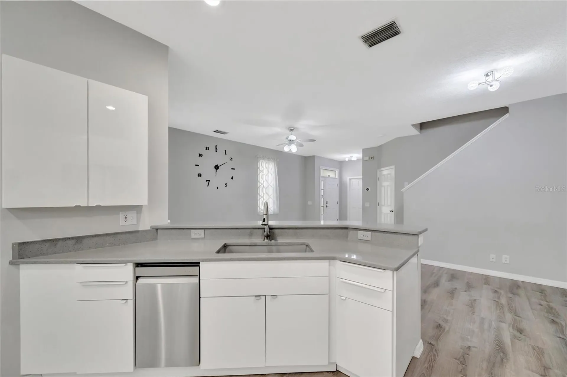 547 Black Lion Drive NE St Petersburg FL 33716