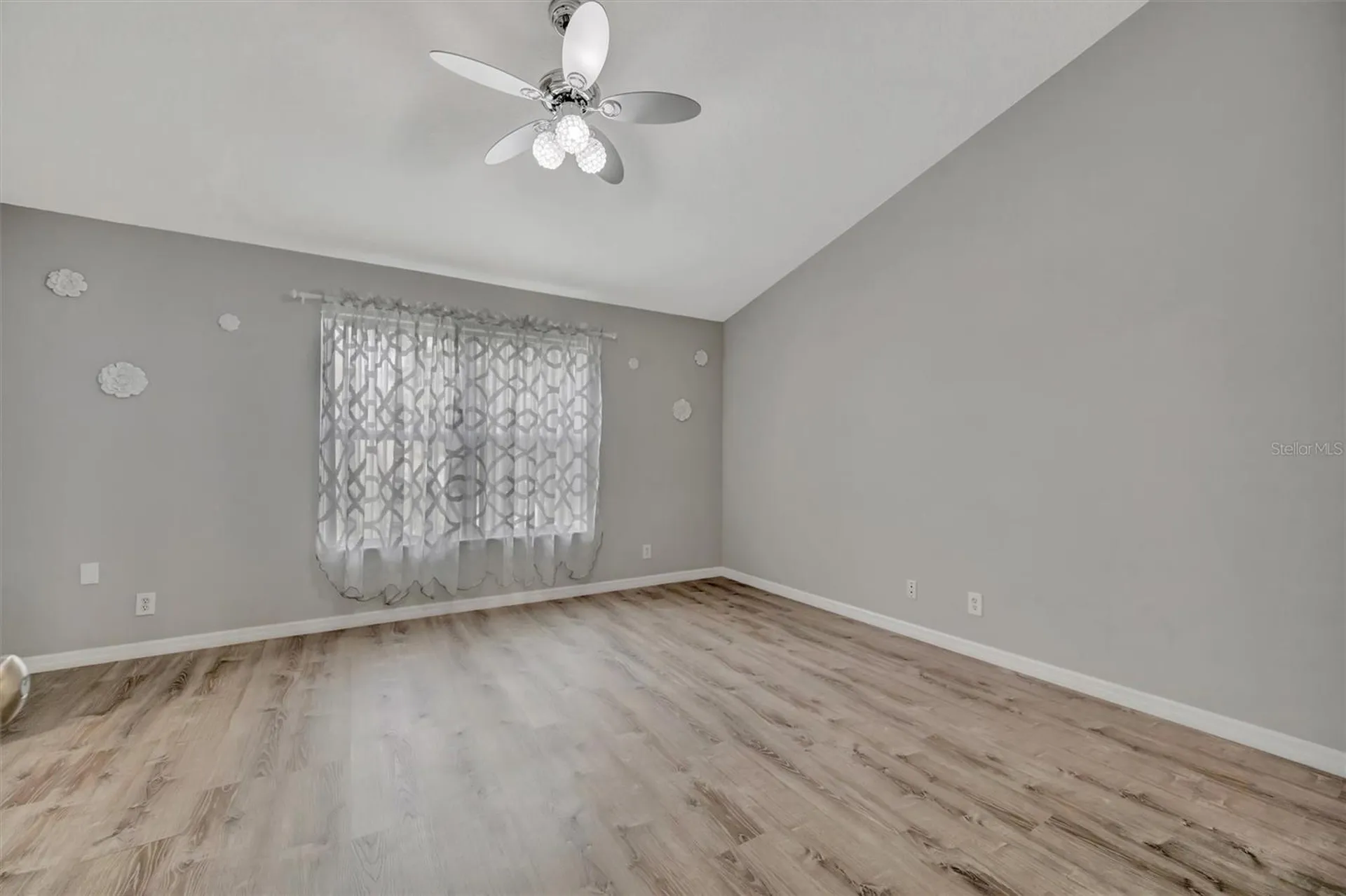 547 Black Lion Drive NE St Petersburg FL 33716