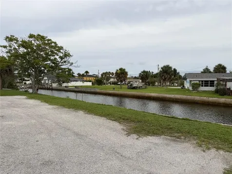 7228 New York Avenue Hudson FL 34667