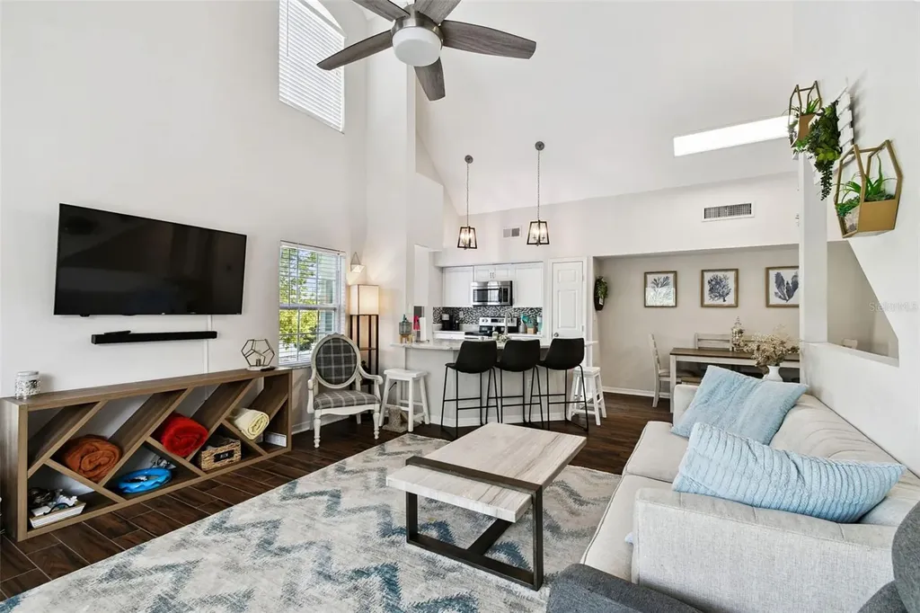 9064 Lake Chase Island Way Tampa FL 33626