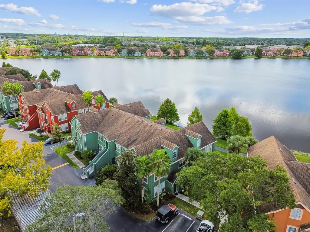 9064 Lake Chase Island Way Tampa FL 33626