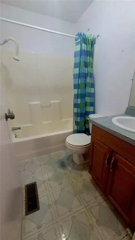 8664 Cr 639 Bushnell FL 33513