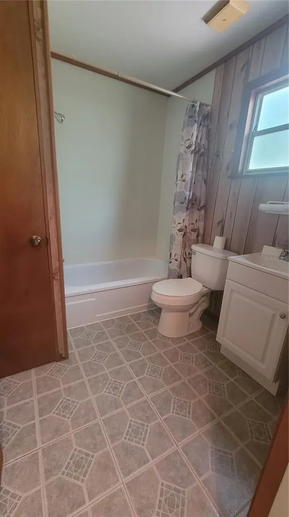 8664 Cr 639 Bushnell FL 33513