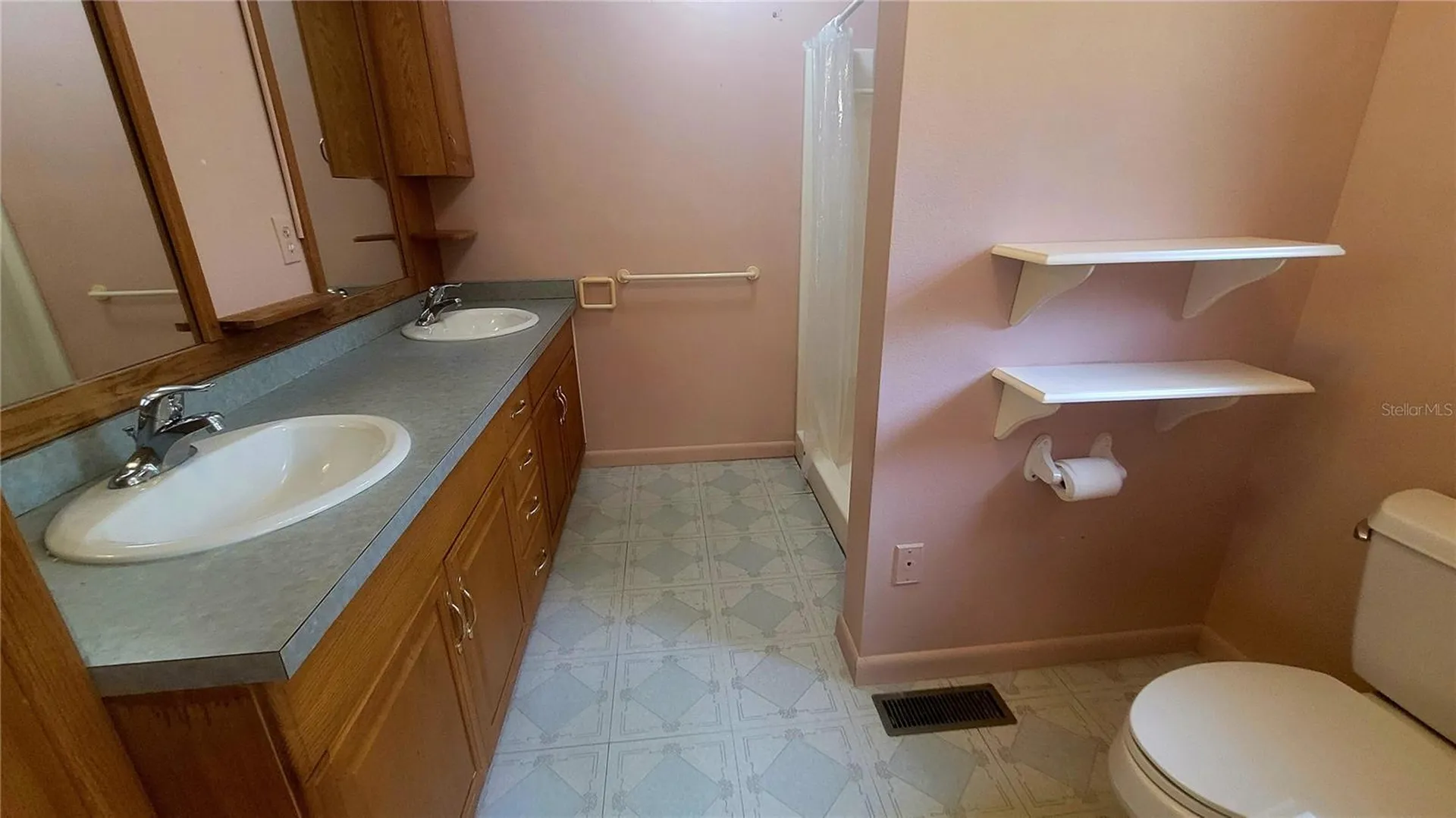 8664 Cr 639 Bushnell FL 33513